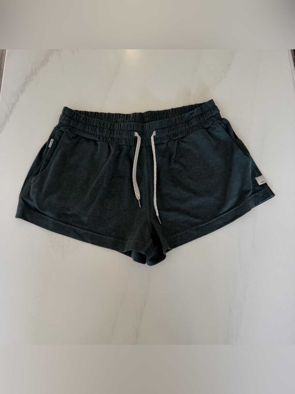 Vuori Halo Performance Shorts - Women’s Small